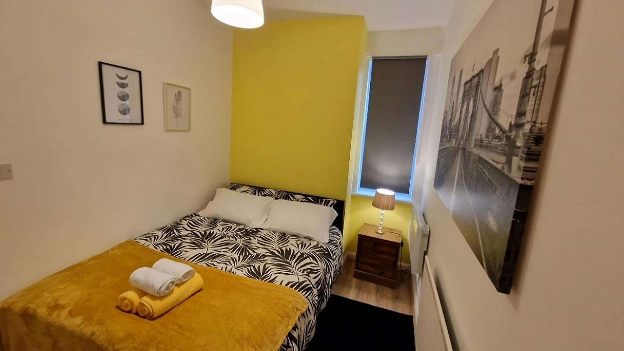 Apartment Centre One Bedroom - Free Parking, Free & Fast Wifi, 24hr Check-in, Nearby O2 Academy, The Mailbox & Broad Street